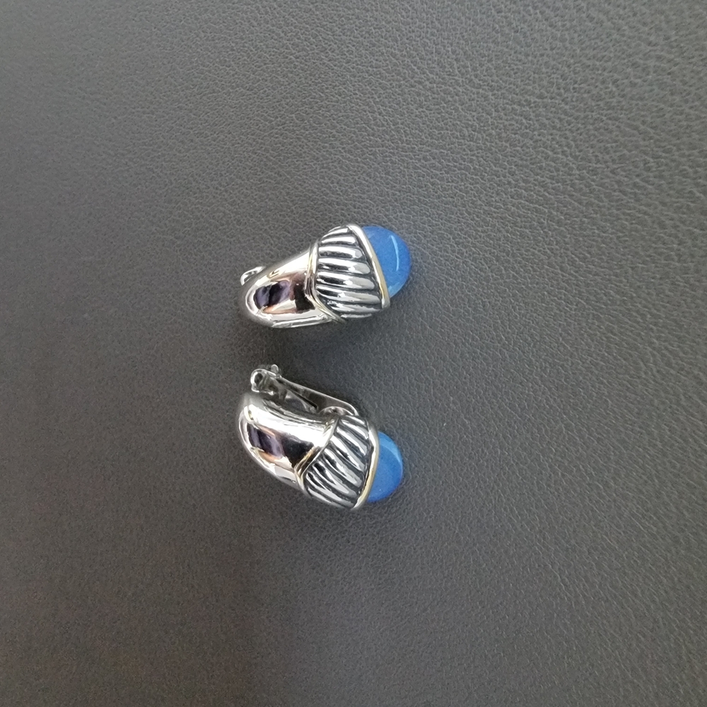 Tahoe Jewelry by John Medeiros Blue Glass Clip-On Earrings - Picture 4 of 7